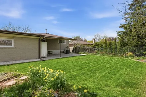13 Ferndale Crescent Brampton ON L6W 1G1