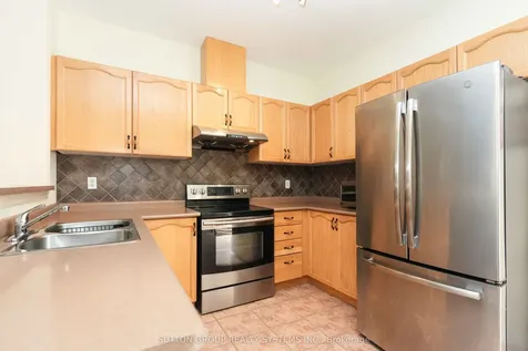 5636 Raleigh Street Mississauga ON L5M 7E4