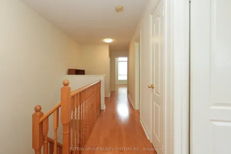 5636 Raleigh Street Mississauga ON L5M 7E4