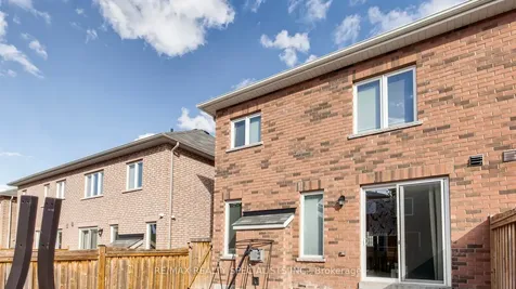 13 Vezna Crescent Brampton ON L6X 5K4