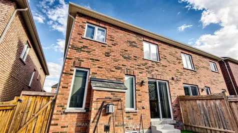 13 Vezna Crescent Brampton ON L6X 5K4