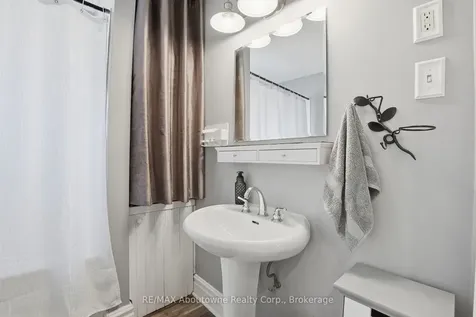 125 Main Street N Halton Hills ON L7J 1W5