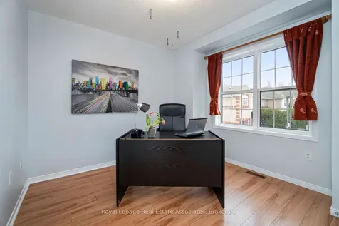 199 Hillcrest Avenue Mississauga ON L5B 4L5
