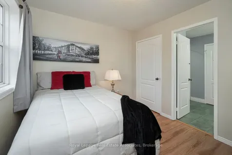 199 Hillcrest Avenue Mississauga ON L5B 4L5
