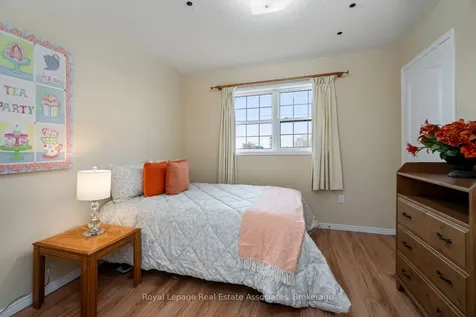 199 Hillcrest Avenue Mississauga ON L5B 4L5