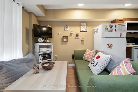 199 Hillcrest Avenue Mississauga ON L5B 4L5