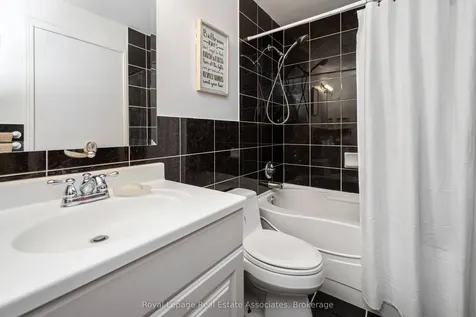 199 Hillcrest Avenue Mississauga ON L5B 4L5