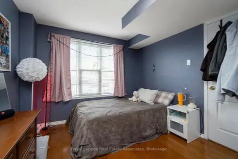199 Hillcrest Avenue Mississauga ON L5B 4L5
