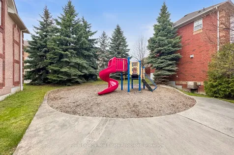 199 Hillcrest Avenue Mississauga ON L5B 4L5