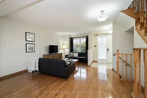 199 Hillcrest Avenue Mississauga ON L5B 4L5