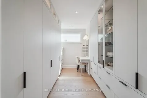 1260 Braeside Drive Oakville ON L6J 2A4