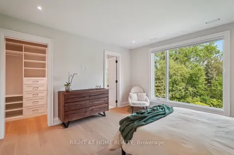 1260 Braeside Drive Oakville ON L6J 2A4