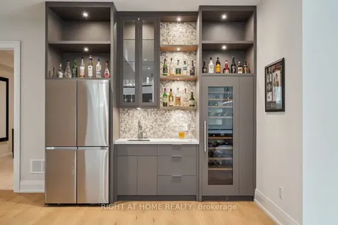 1260 Braeside Drive Oakville ON L6J 2A4