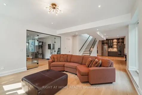1260 Braeside Drive Oakville ON L6J 2A4