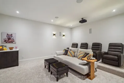1260 Braeside Drive Oakville ON L6J 2A4