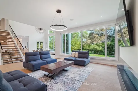 1260 Braeside Drive Oakville ON L6J 2A4