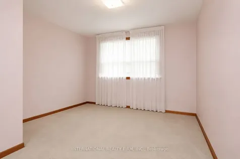 24 Morgan Avenue Toronto ON M8Y 2Z8