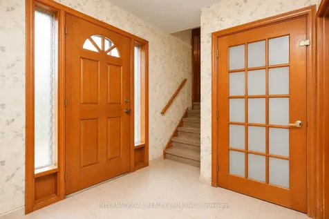 24 Morgan Avenue Toronto ON M8Y 2Z8