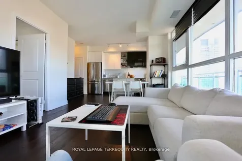 33 Shore Breeze Drive Toronto ON M8V 0G1