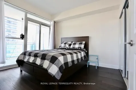 33 Shore Breeze Drive Toronto ON M8V 0G1
