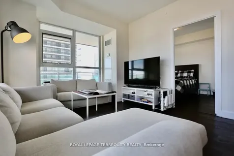 33 Shore Breeze Drive Toronto ON M8V 0G1