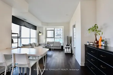 33 Shore Breeze Drive Toronto ON M8V 0G1