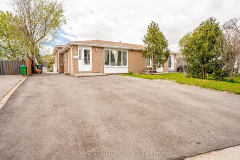 33 Garside Crescent Brampton ON L6S 1H5