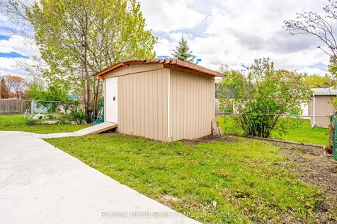 33 Garside Crescent Brampton ON L6S 1H5