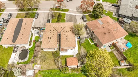 33 Garside Crescent Brampton ON L6S 1H5