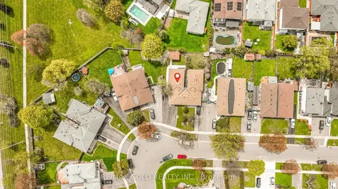 33 Garside Crescent Brampton ON L6S 1H5