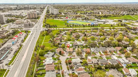 33 Garside Crescent Brampton ON L6S 1H5