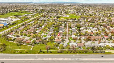 33 Garside Crescent Brampton ON L6S 1H5