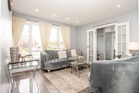 33 Garside Crescent Brampton ON L6S 1H5