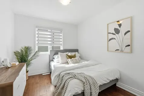 1119 Solomon Court Milton ON L9T 8H1