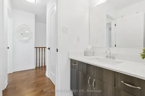1119 Solomon Court Milton ON L9T 8H1