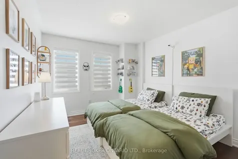 1119 Solomon Court Milton ON L9T 8H1