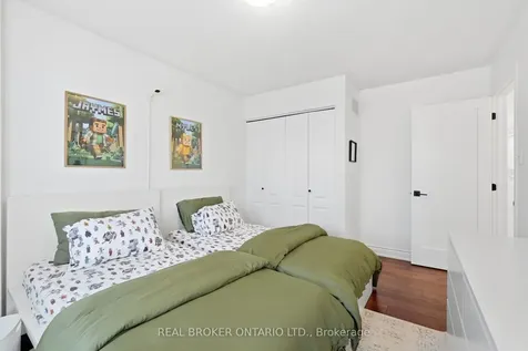 1119 Solomon Court Milton ON L9T 8H1