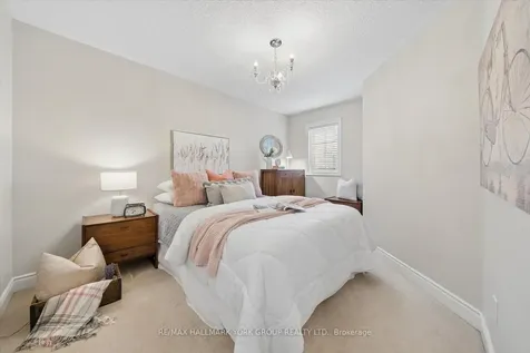 202 Duskywing Way Oakville ON L6L 6X4