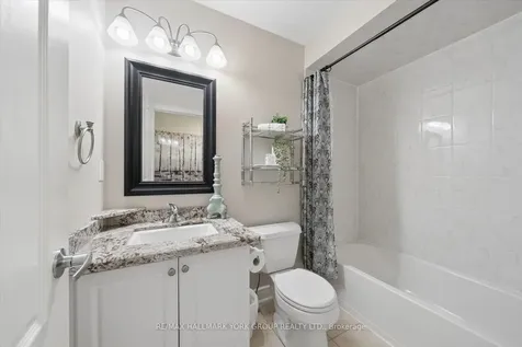 202 Duskywing Way Oakville ON L6L 6X4