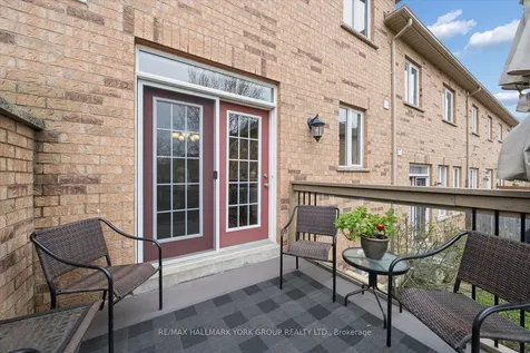 202 Duskywing Way Oakville ON L6L 6X4