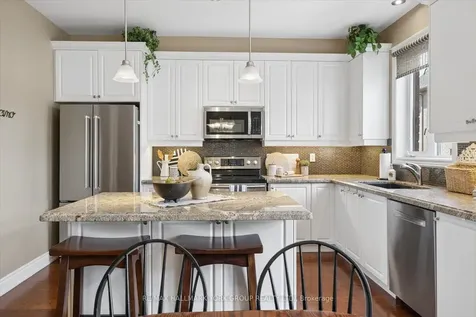 202 Duskywing Way Oakville ON L6L 6X4