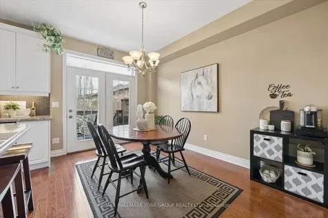 202 Duskywing Way Oakville ON L6L 6X4