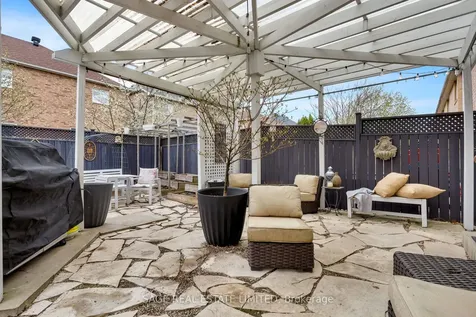 1463 Daventry Court Mississauga ON L5N 7Z1