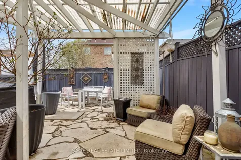 1463 Daventry Court Mississauga ON L5N 7Z1