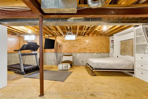 1463 Daventry Court Mississauga ON L5N 7Z1