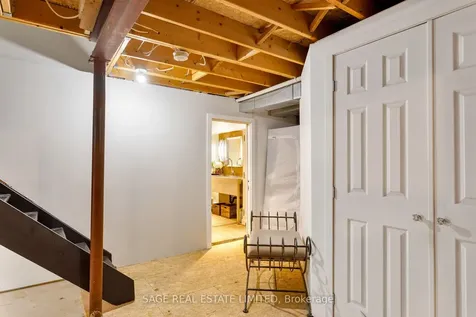 1463 Daventry Court Mississauga ON L5N 7Z1