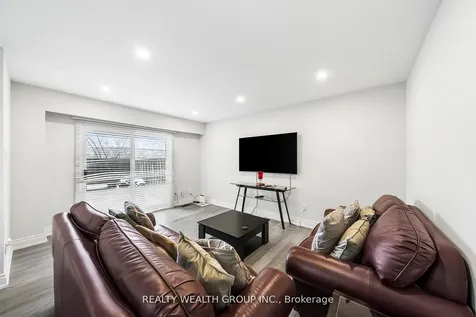521 Timber Lane Burlington ON L7L 4B1