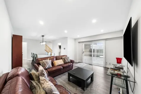 521 Timber Lane Burlington ON L7L 4B1