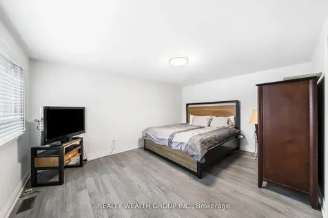 521 Timber Lane Burlington ON L7L 4B1