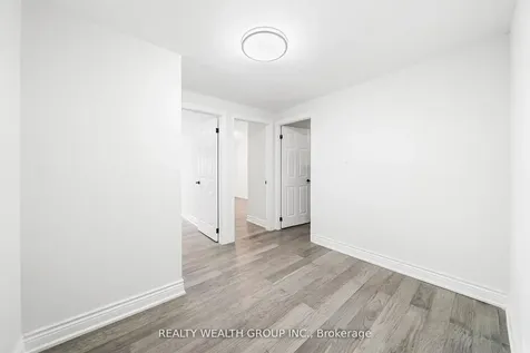521 Timber Lane Burlington ON L7L 4B1
